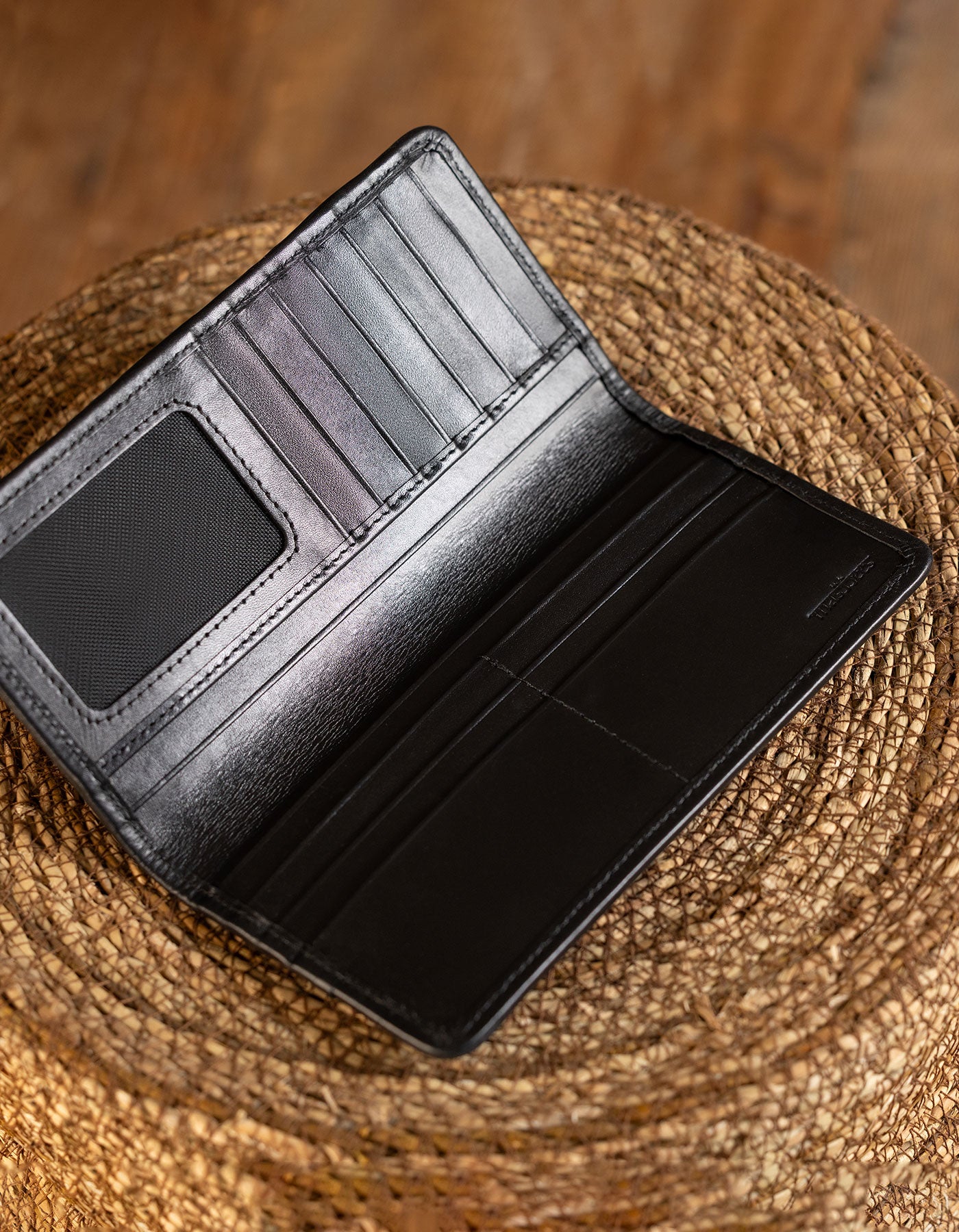 Digital Nomad Long Wallet