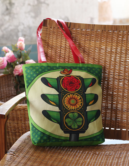 Colorful tote bag with traffic light design on a wicker chair