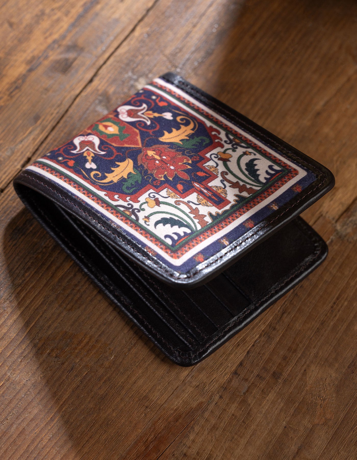 Oriental Wallet – Artwork Exterior & Leather Interior