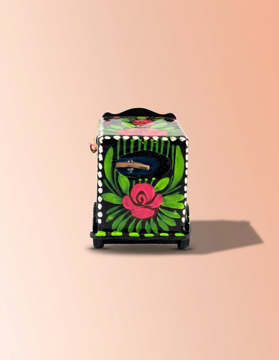 Dildar Rickshaw – Handmade Decorative Black Rickshaw Figurine with Truck Art Rose Motif | Masttees